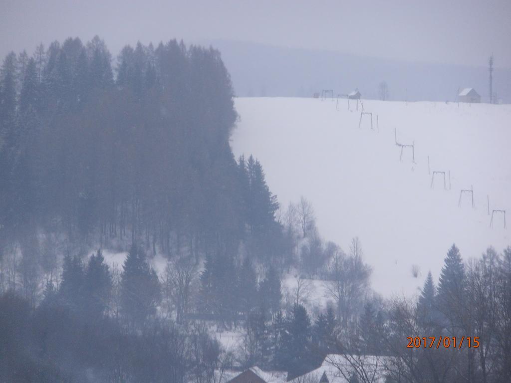 Hotel Smerekova Khata On Pidgirna Yasinia Esterno foto