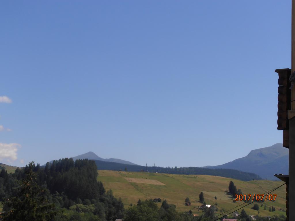 Hotel Smerekova Khata On Pidgirna Yasinia Esterno foto